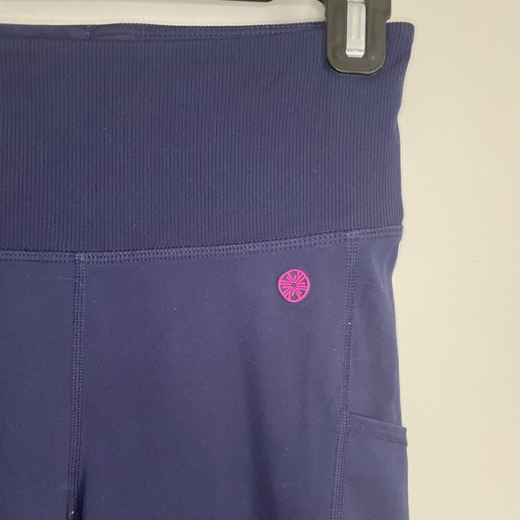 Lilly Pulitzer UPF 50+ Luxletic 24” Weekender Leggings - Picture 6 of 15